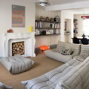 Lovely 4 Bed House 200m From The Holiday home